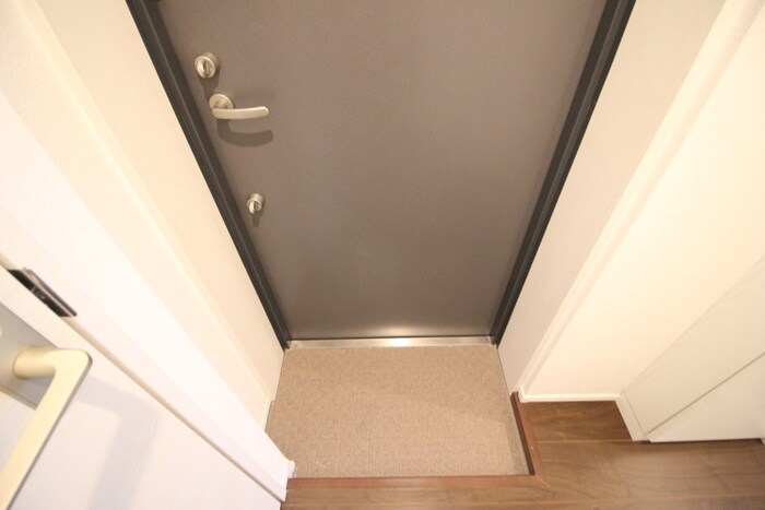 物件内観写真17　(玄関)
