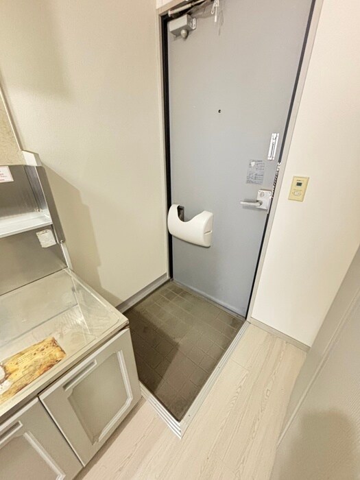物件内観写真12　(玄関)