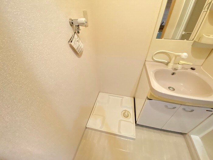 物件内観写真21　(洗濯機置場)