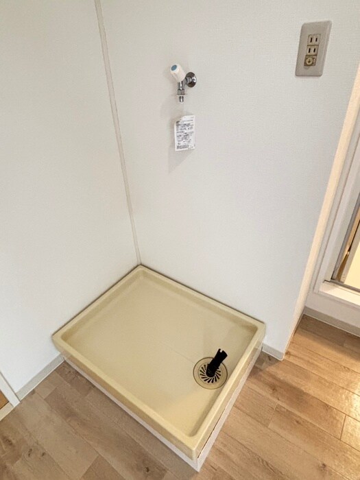 物件内観写真13　(洗濯機置場)