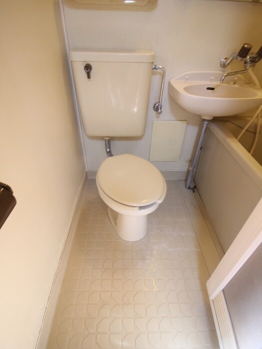 物件内観写真15　(トイレ)