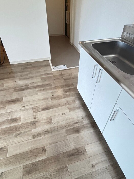 物件内観写真16　(廊下)