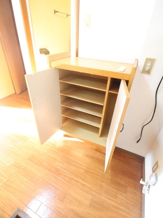 物件内観写真17　(靴箱)