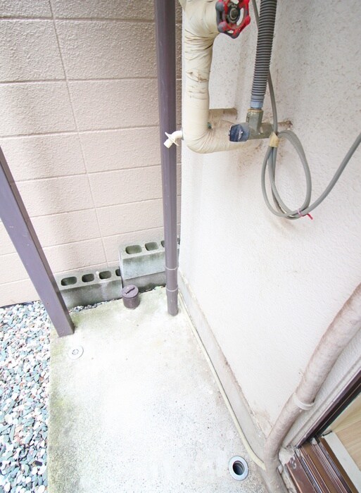 物件内観写真15　(洗濯機置場)