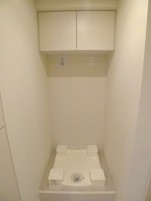 物件内観写真13　(洗濯機置場)