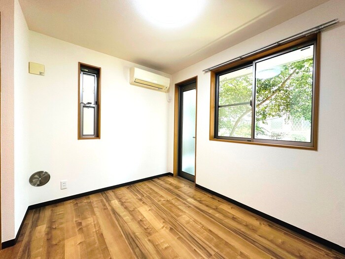 物件内観写真9　(居室)