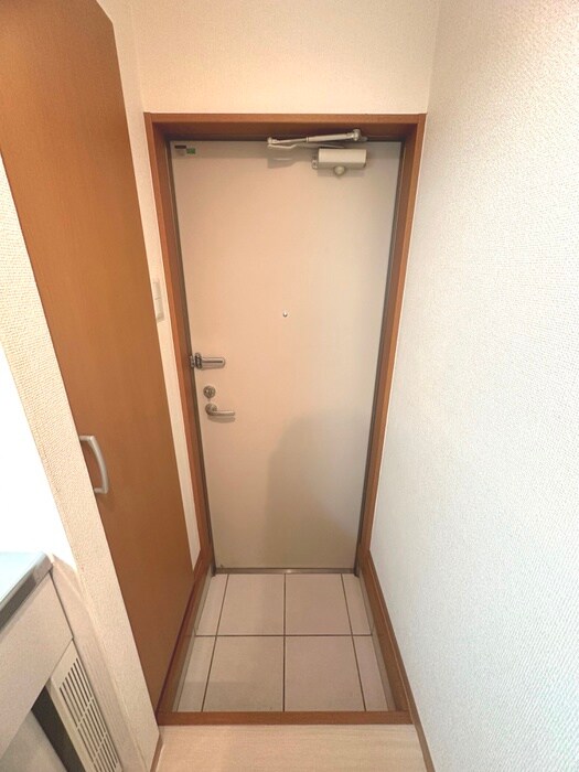 物件内観写真14　(玄関)
