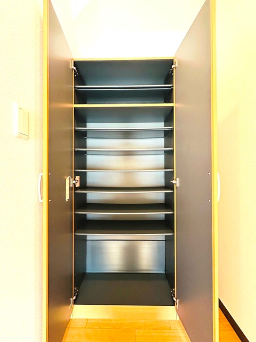 物件内観写真18　(靴箱)