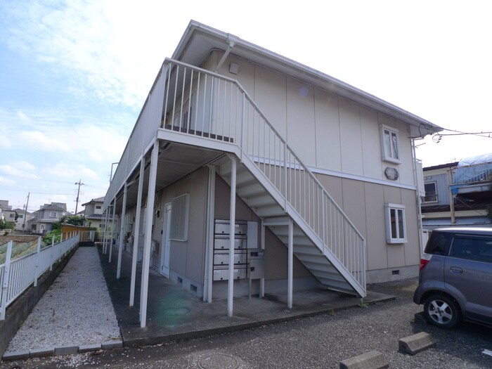 物件外観写真3　(エントランス部分)