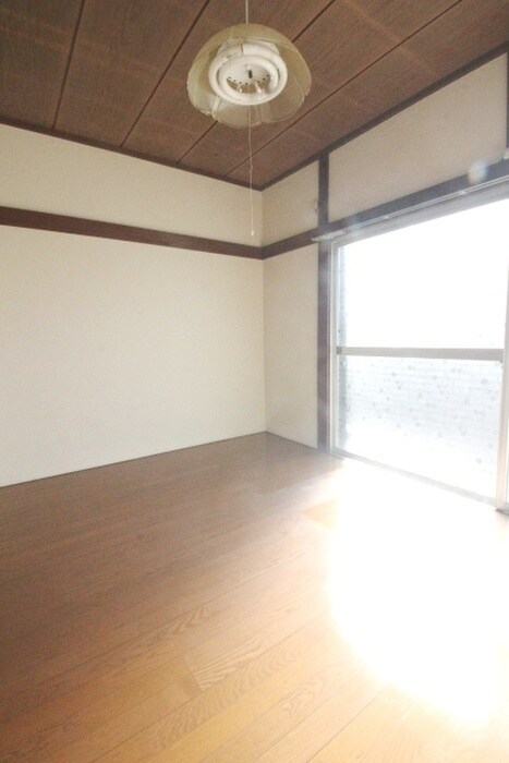 物件内観写真8　(居室)