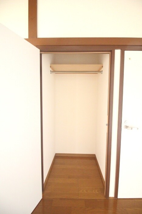 物件内観写真15　(収納)