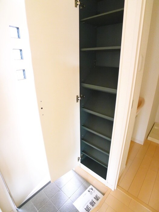 物件内観写真19　(靴箱)