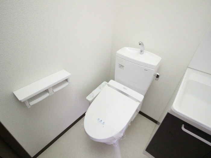 物件内観写真15　(トイレ)