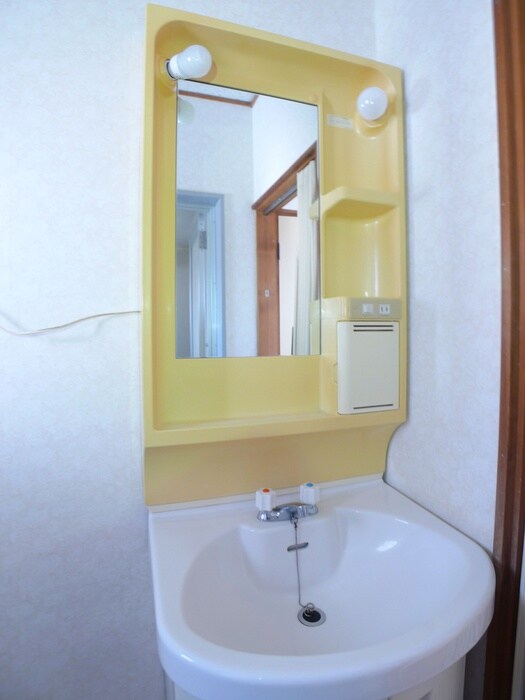 物件内観写真12　(洗面)