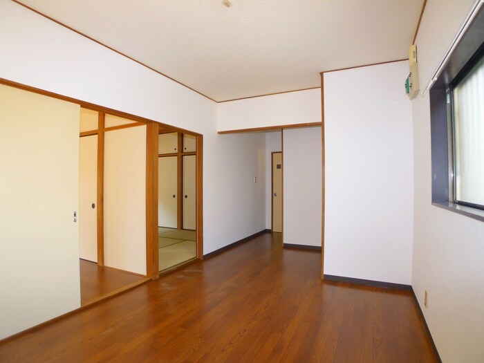 物件内観写真19　(廊下)