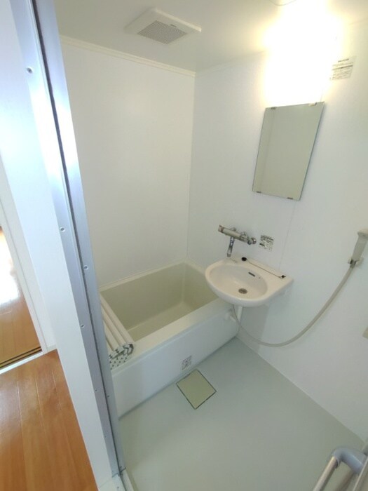 物件内観写真13　(バス／シャワールーム等)