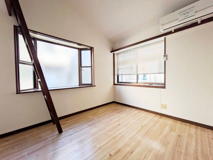 物件内観写真4　(居室)