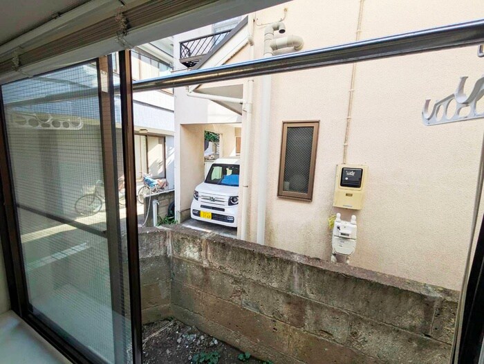 物件内観写真18　(室内からの展望)