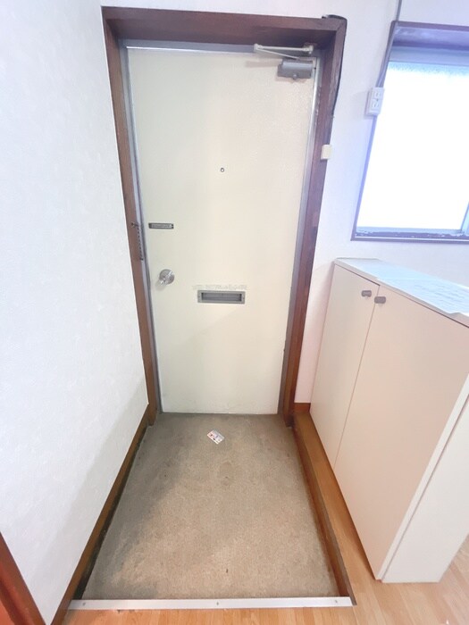物件内観写真15　(玄関)