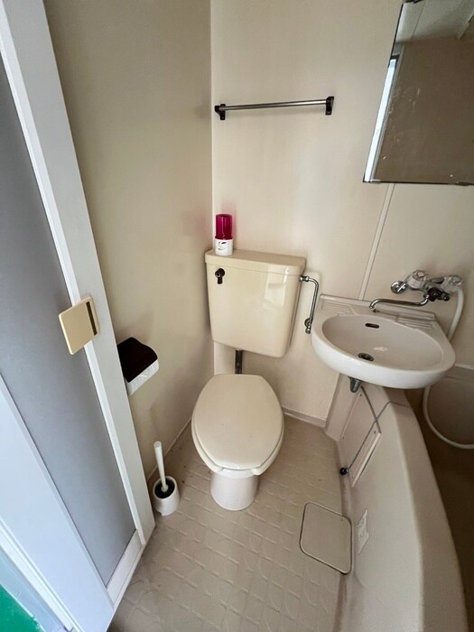 物件内観写真13　(トイレ)