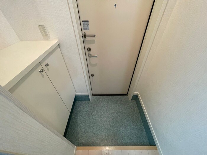 物件内観写真22　(玄関)