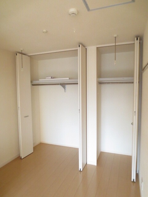 物件内観写真11　(収納)