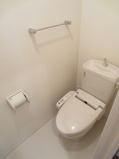 物件内観写真15　(トイレ)