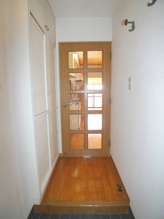 物件内観写真5　(玄関)