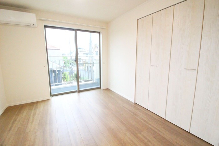 物件内観写真8　(居室)