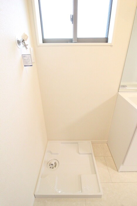 物件内観写真17　(洗濯機置場)