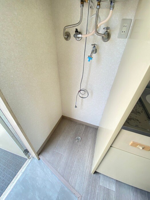 物件内観写真9　(洗濯機置場)