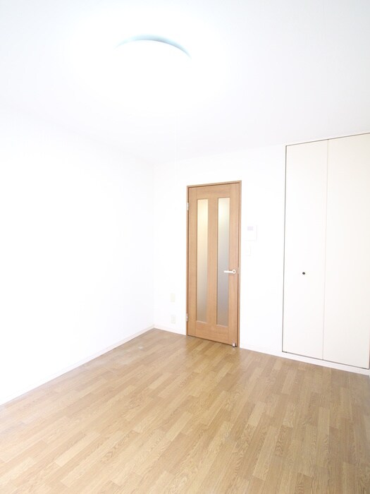 物件内観写真11　(室内からの展望)