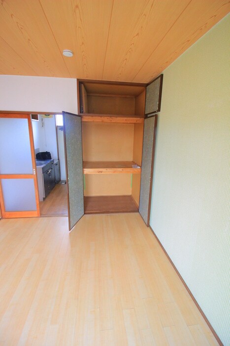 物件内観写真6　(収納)
