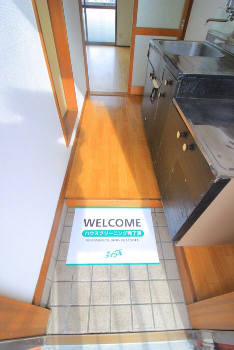 物件内観写真9　(玄関)