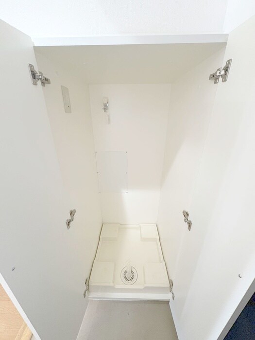 物件内観写真18　(洗濯機置場)