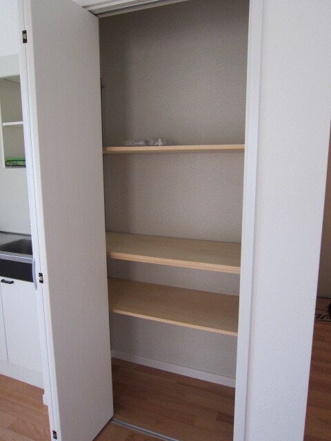 物件内観写真11　(収納)