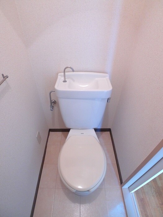 物件内観写真10　(トイレ)