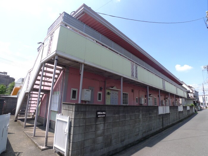 物件外観写真6　(エントランス部分)