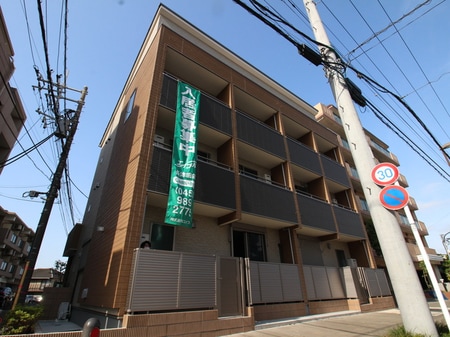 ＣＡＲＳ　Ｔ＆Ｔ外観写真
