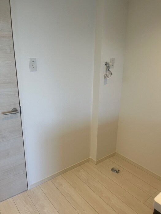 物件内観写真12　(洗濯機置場)