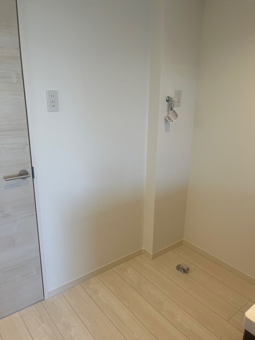 物件内観写真13　(洗濯機置場)