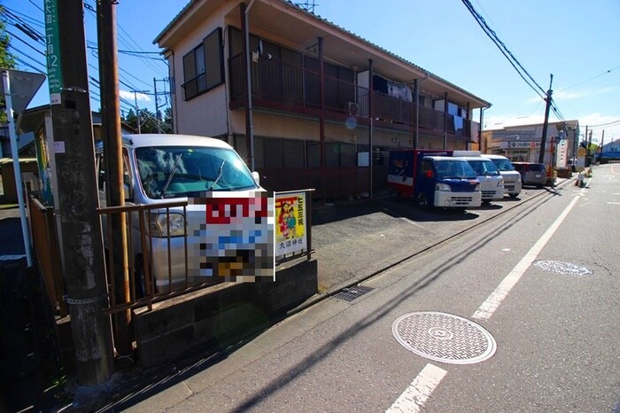 物件外観写真2　(駐車場)