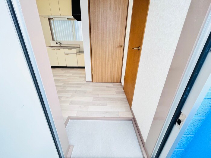 物件内観写真22　(玄関)