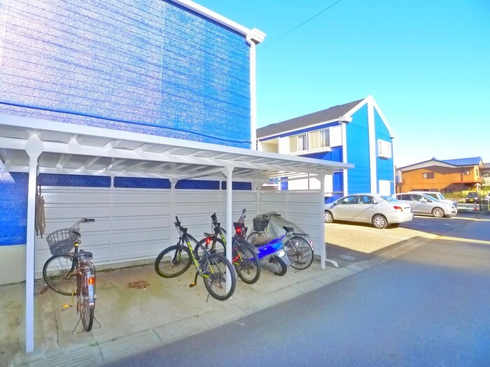 物件外観写真3　(駐輪場)