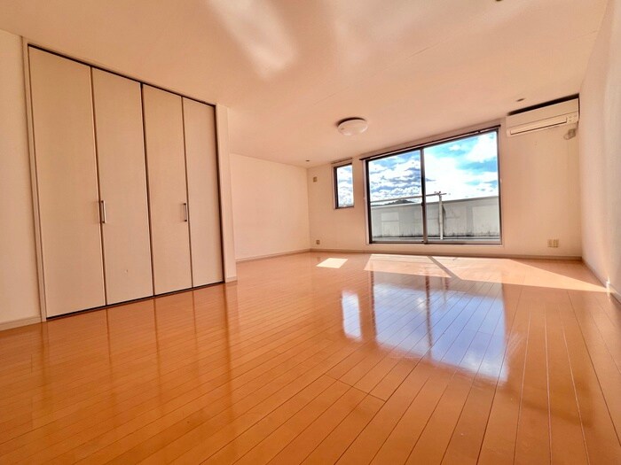 物件内観写真6　(居室)