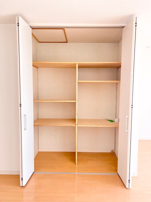 物件内観写真13　(収納)