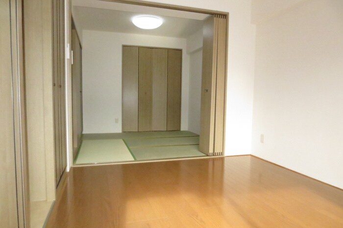 物件内観写真9　(居室)