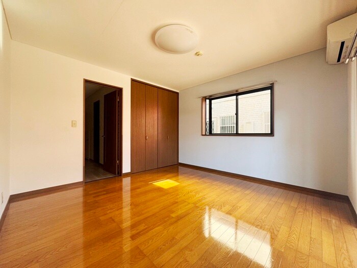 物件内観写真8　(居室)