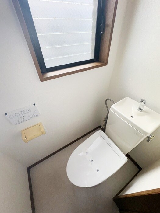 物件内観写真14　(トイレ)