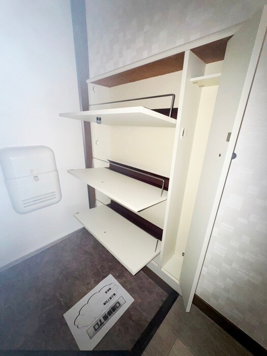 物件内観写真16　(靴箱)